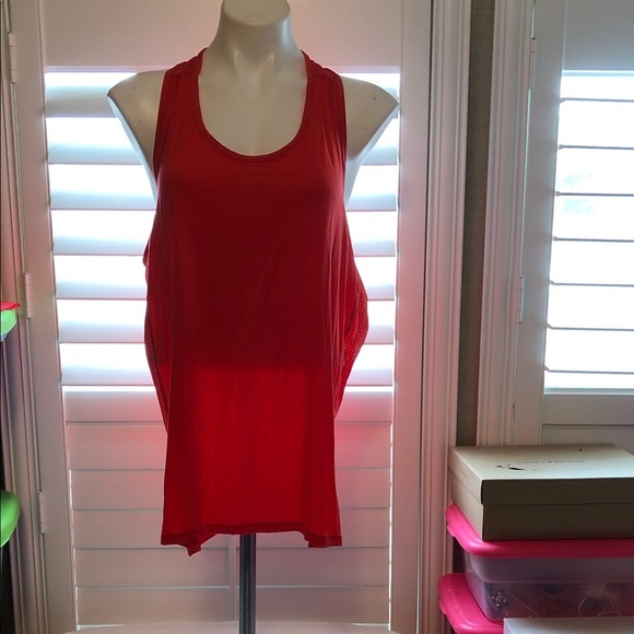 Women's Red Sleeveless Top - Picture 1 of 7